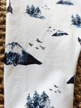 Load image into Gallery viewer, 3-6m &#39;Into The Wild&#39; cuffed leggings